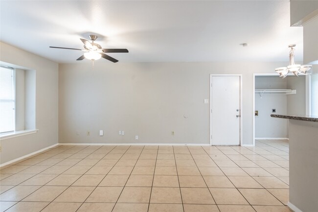 Photo - 206 N Forest Dr