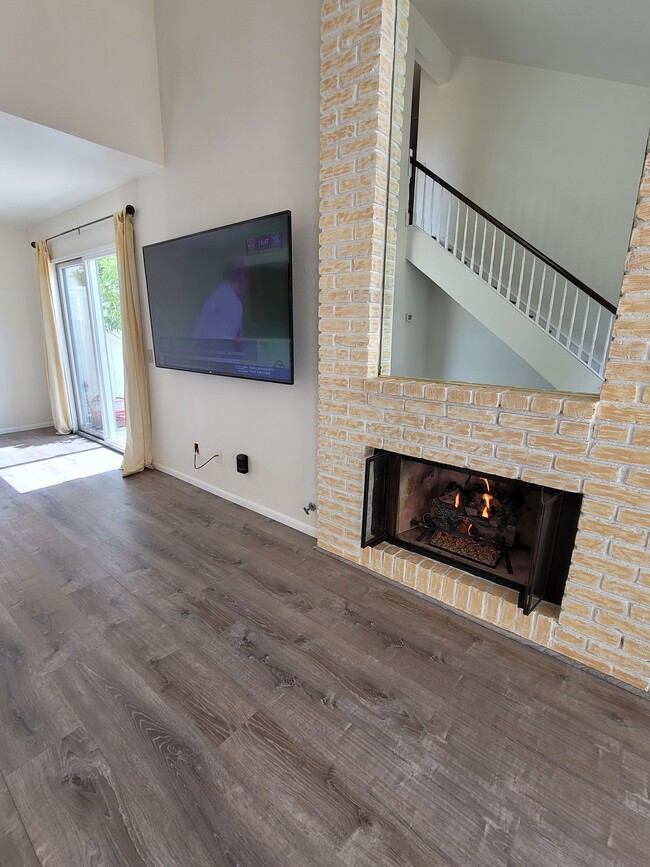 living room - 35 La Costa Ct