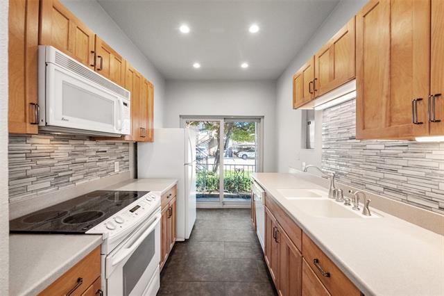 Building Photo - 4420 Harlanwood Dr Unit 131