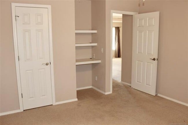 Building Photo - 4814 NE Wisconsin St Rental