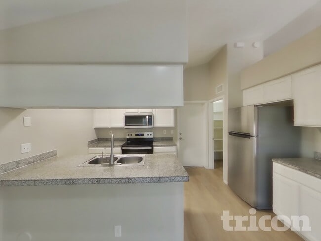 Photo - 7321 N 69th Ave