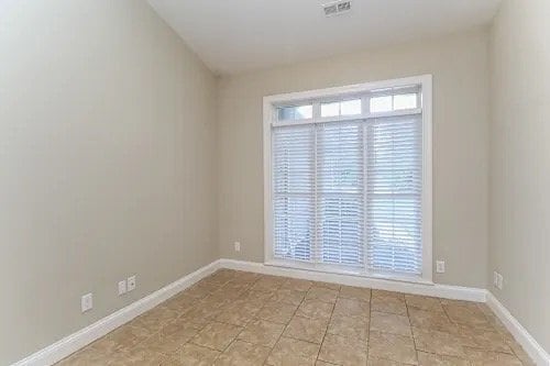 Photo - 253 Chuckwood Rd