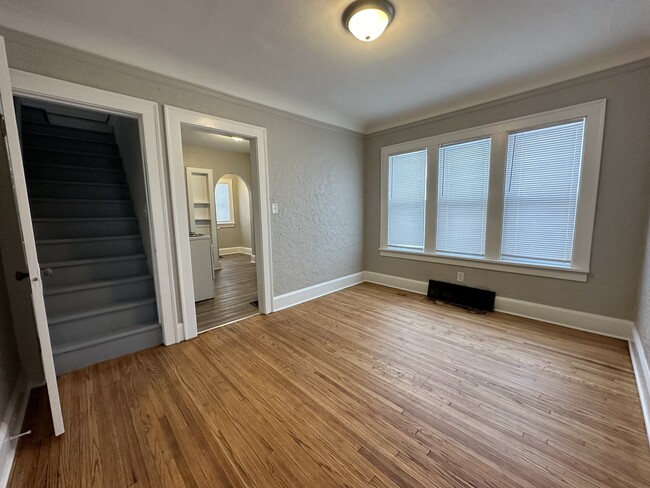 Photo - 1807 Carney Ave