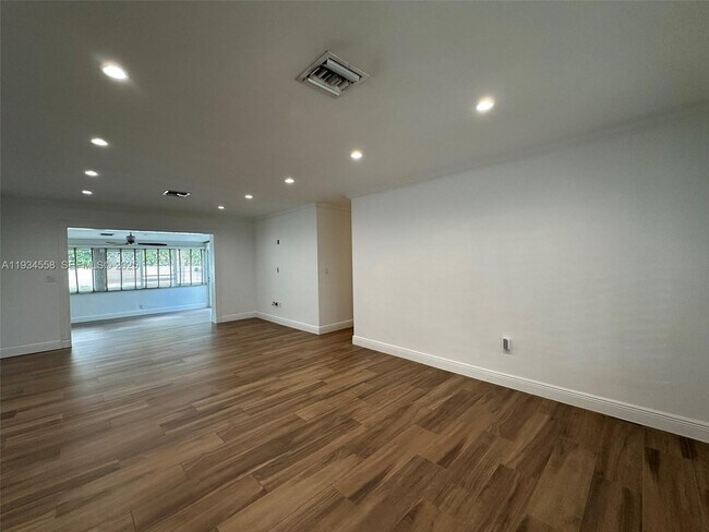 Photo - 7535 SW 117th St