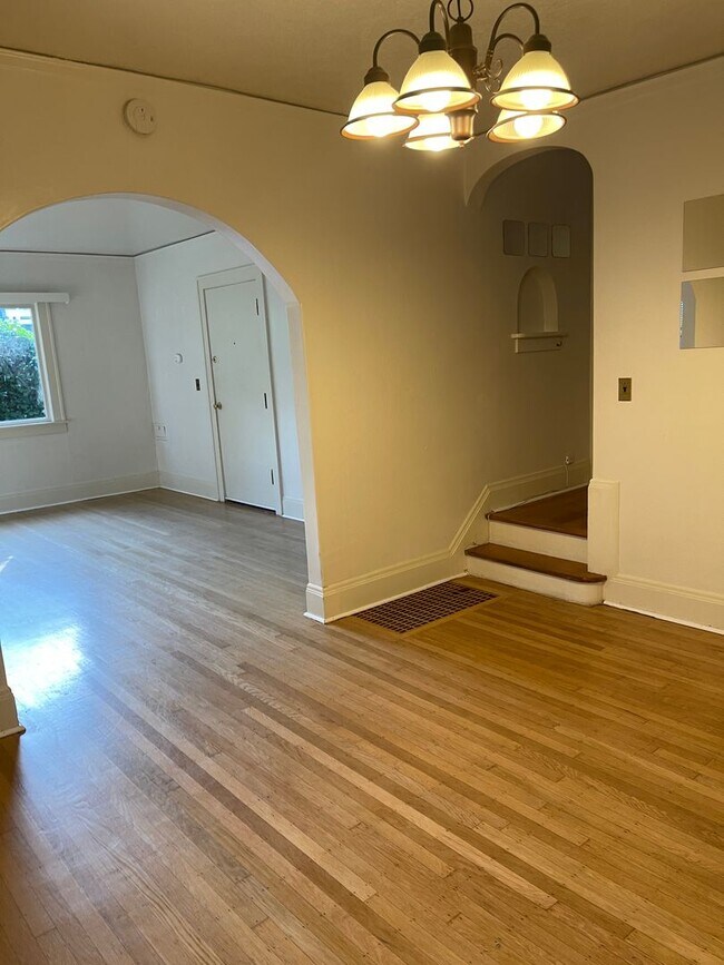 Photo - Cro02 - NW Northrup Unidad 2433