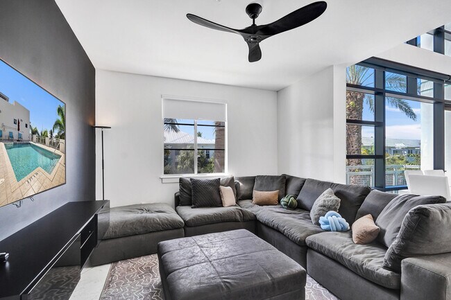 Photo - 365 SE 6th Ave Unit 307