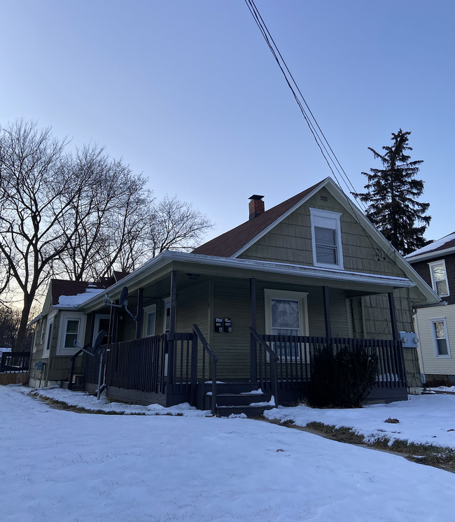 Photo - 1028 Lansing Ave Townhome