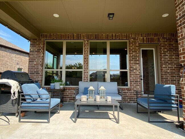 Photo - 1301 Skyflower Ln.