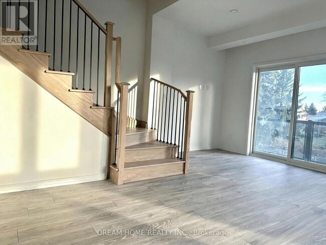 Photo - 22 Lytham Grn Cir