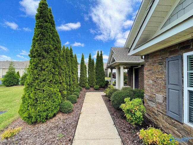 Photo - 57 NW Moore Farm Cir