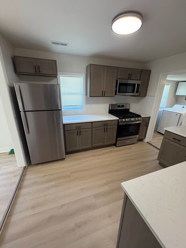 Photo - 1317 Michigan St