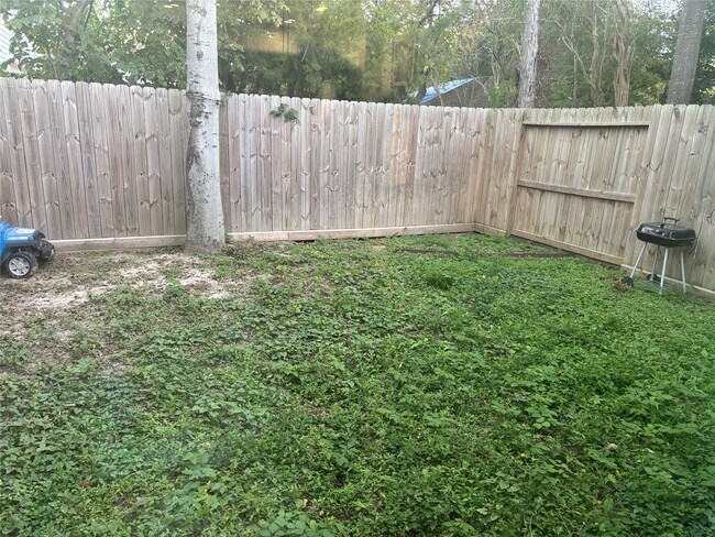 Photo - 6831 Paris St