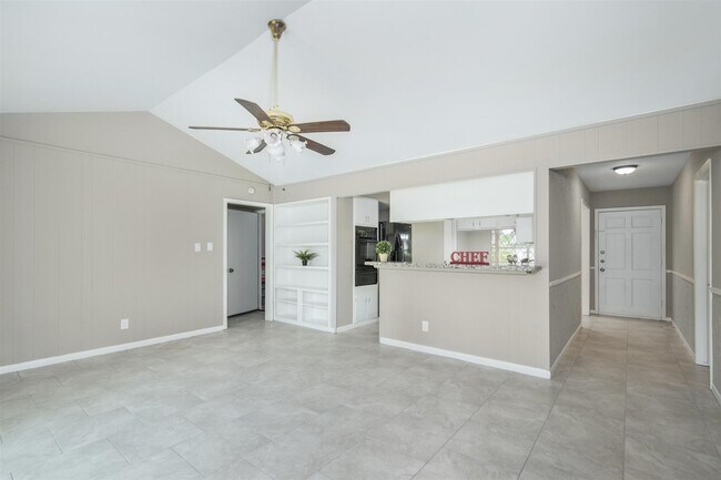 Building Photo - 9619 Rockhurst Dr