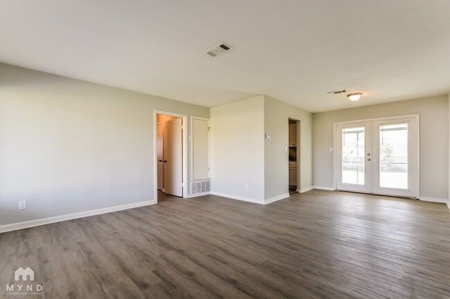 Photo - 1102 Orwell Ave