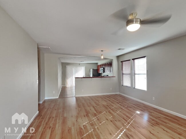 Photo - 669 W Silver Reef Ct