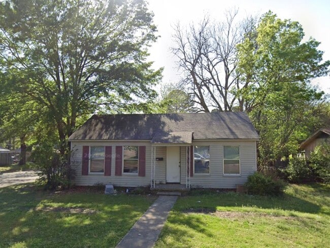 Building Photo - 4101 Magnolia St
