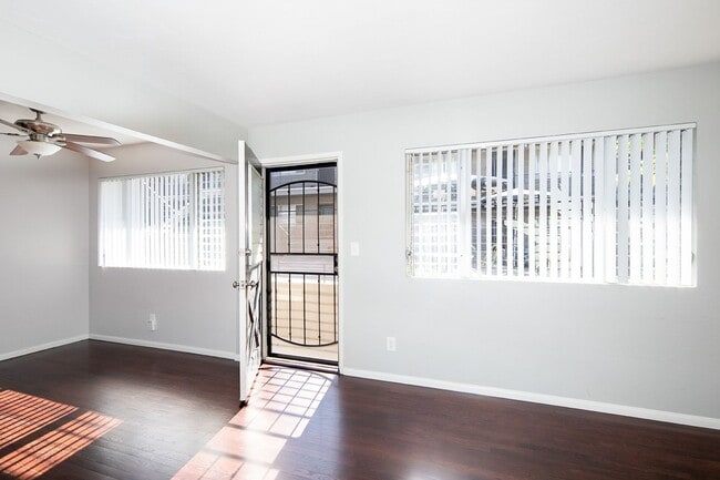 Talmadge Pacific Apartments