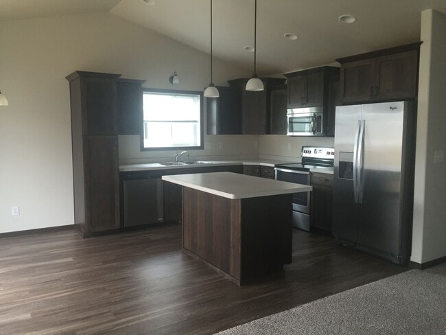 Photo - 3 Bed 2 Bath Twin Home