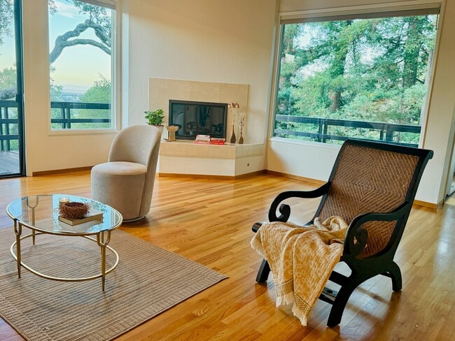 Photo - 760 La Mesa Dr