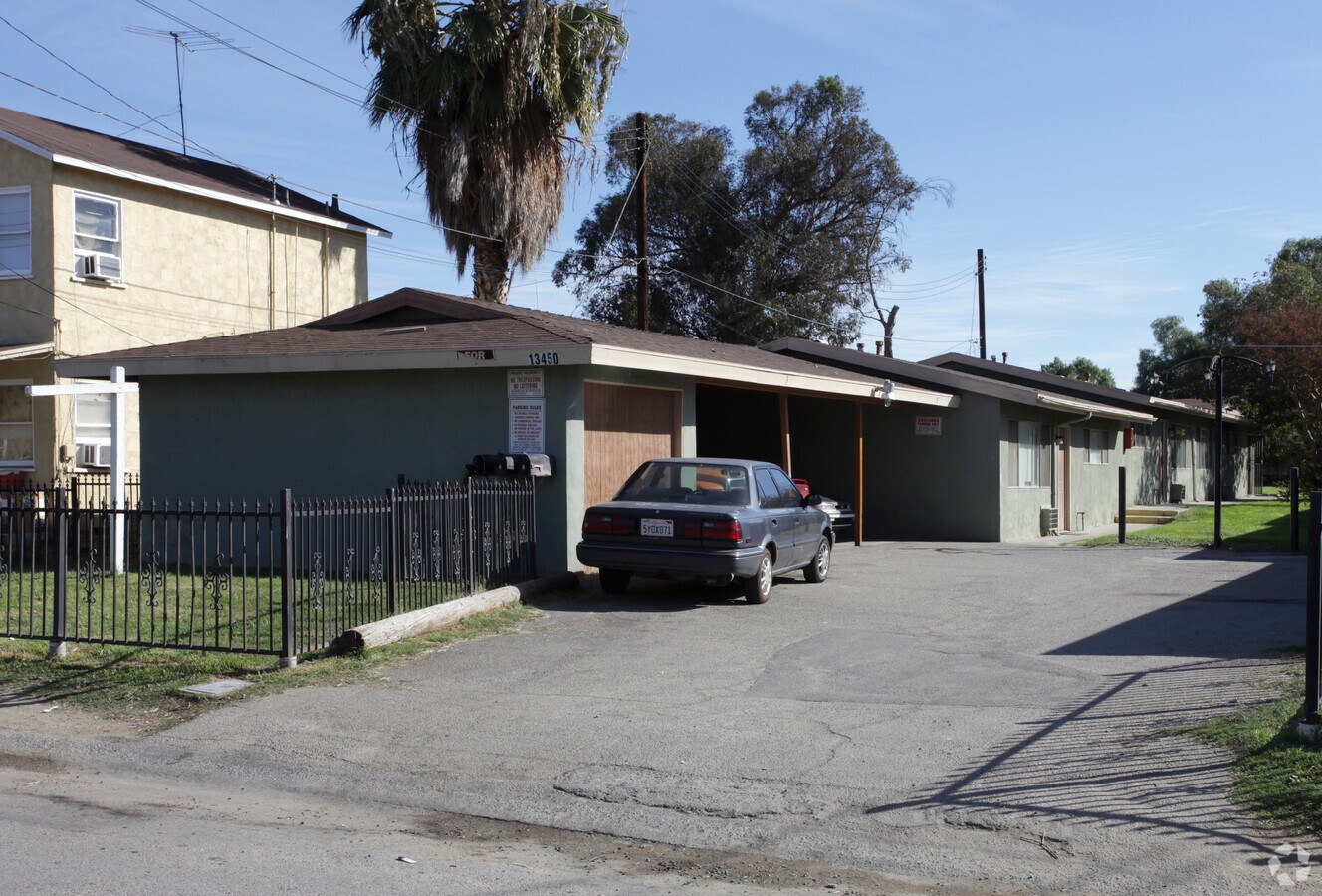 Photo - Edgemont Apartments