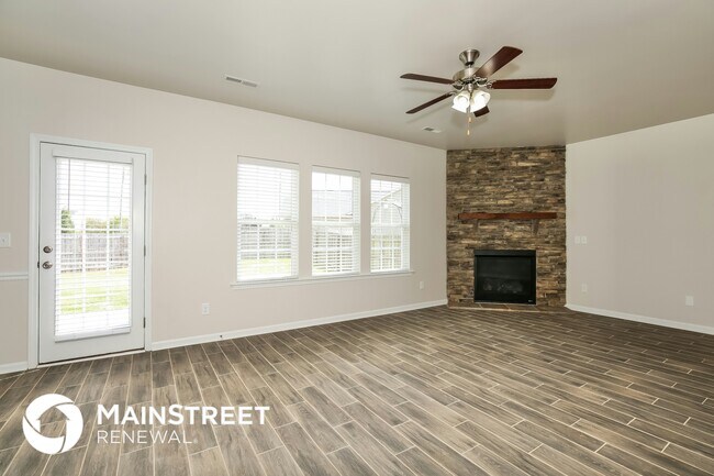 Photo - 105 Emerald Dr