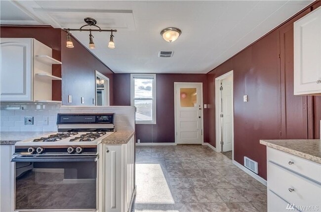 Photo - Pre-leasing September - 4bd/2bath