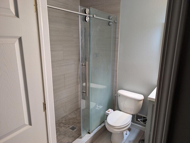 Photo - 24540 Pinehurst Ave