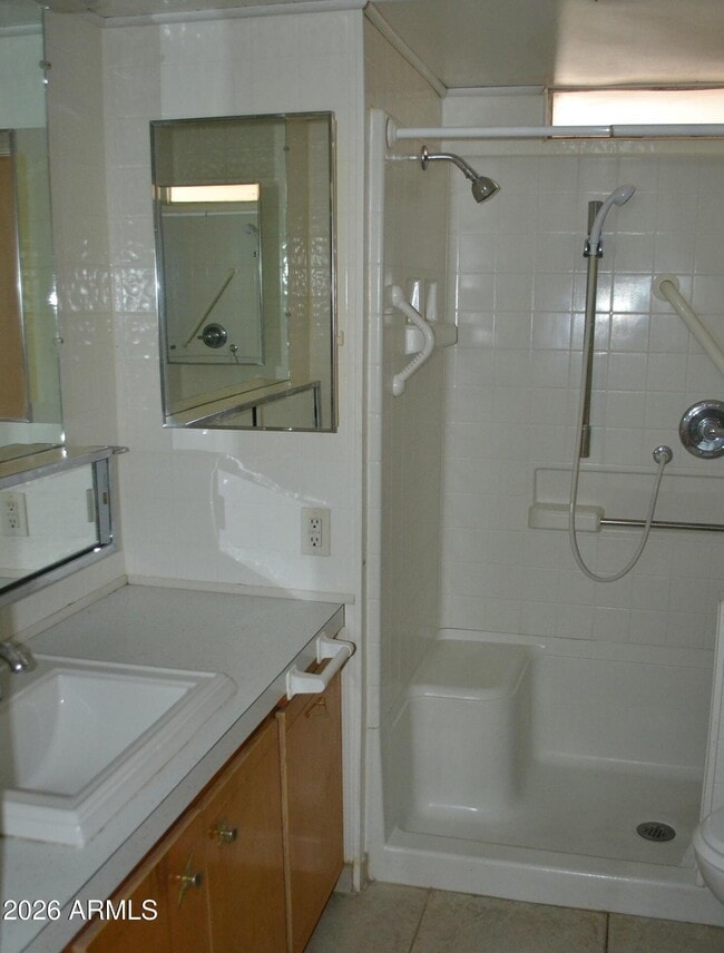 Photo - 731 S 85th St