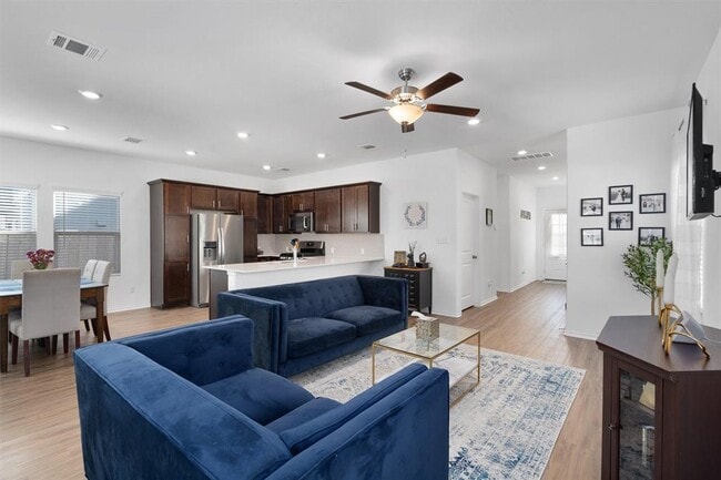 Photo - 1520 Linwood St