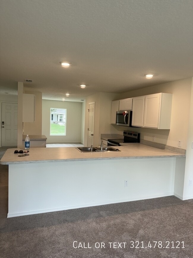 Photo - 1568 Seeley Cir NW