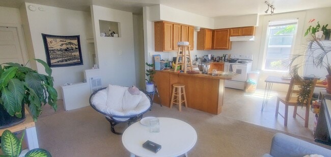 Photo - 315 E Laurel St Unidad #4