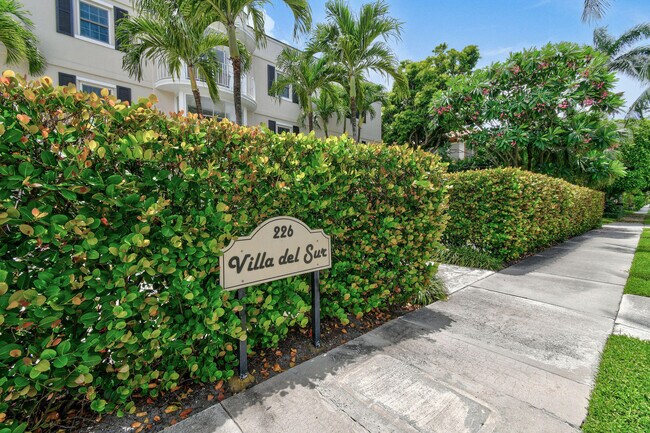 Building Photo - 226 Brazilian Ave Unit 2 D Rental