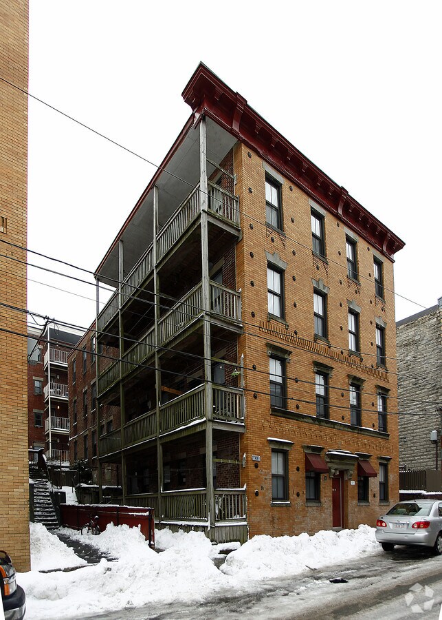 Photo - 52 Ward St Apartments