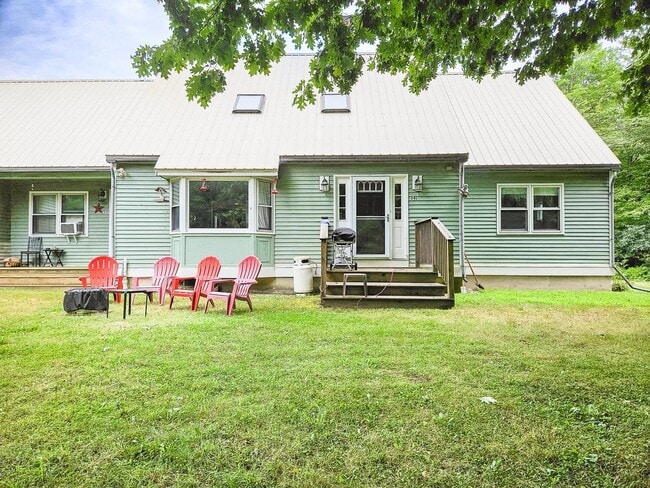 Building Photo - 34 Hidden Meadows Ln