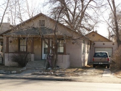 2 Bedroom House with One Car Garage Near D... - 2 Bedroom House with One Car Garage Near D...
