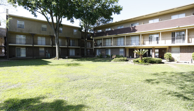 Building Photo - Chateau Cleary Apartments