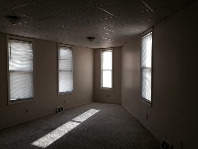 Building Photo - 46 Morgantown St Rental
