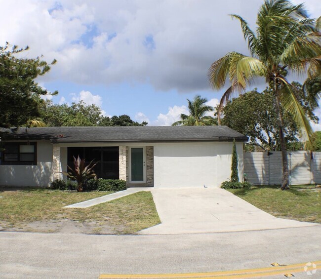 Building Photo - 2050 N 57th Ter Rental