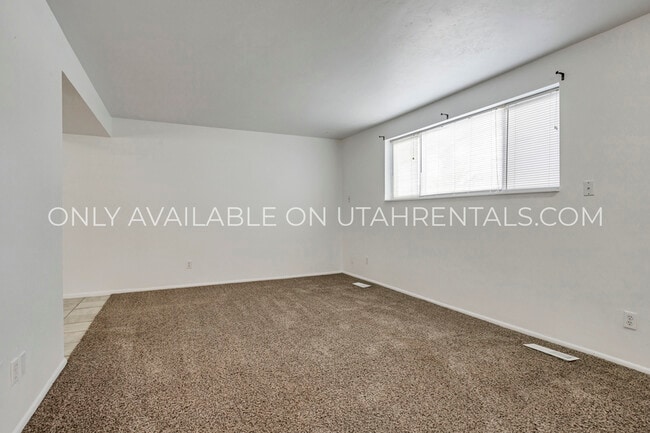 Photo - 185 S 300 W Unidad Lower