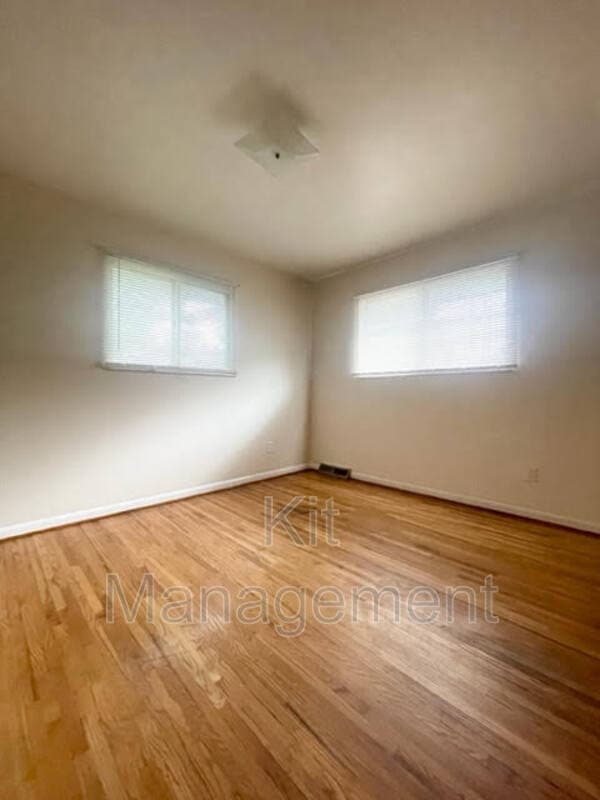 Photo - 5219 Jackman Rd