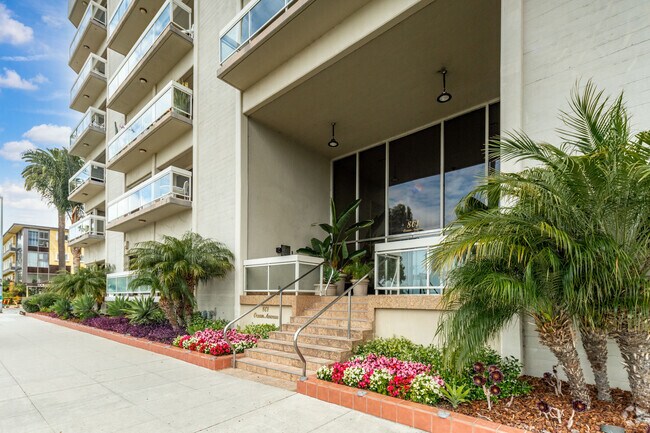 Entrada - Residential Condos