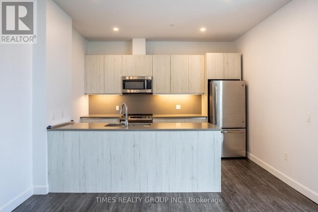 Photo - 365 Armour Rd Unité 304