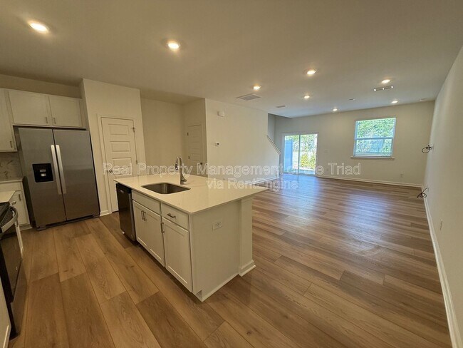 Photo - 112 Parker Ln