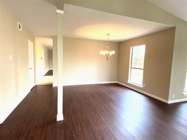 Photo - 2704 Winding Creek Dr