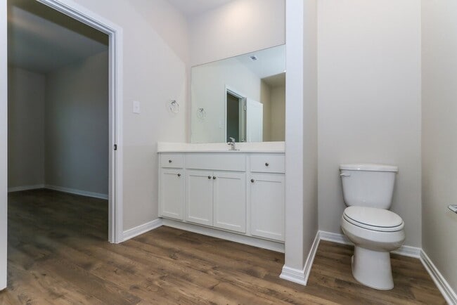 Photo - 206 Emma Rose Dr