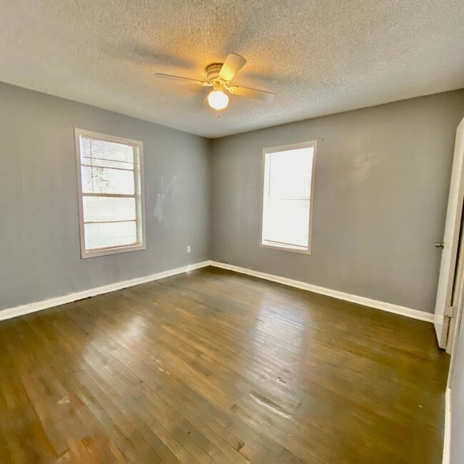 Photo - Handyman Special $0 First Month's Rent / “...