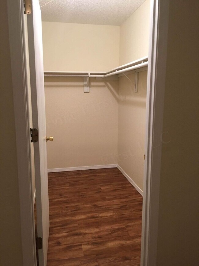 Photo - Buffalo Apartments (Bison Terrace) Unit 102 (103)