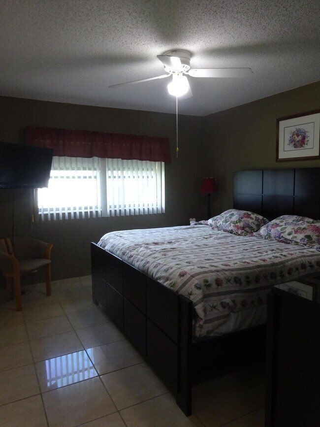 Photo - 2723 Emory Dr W Unit E