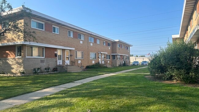 Building Photo - 8658 Gregory Ln