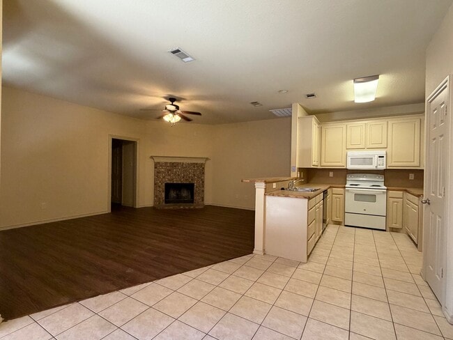 Photo - 5801 Swords Dr